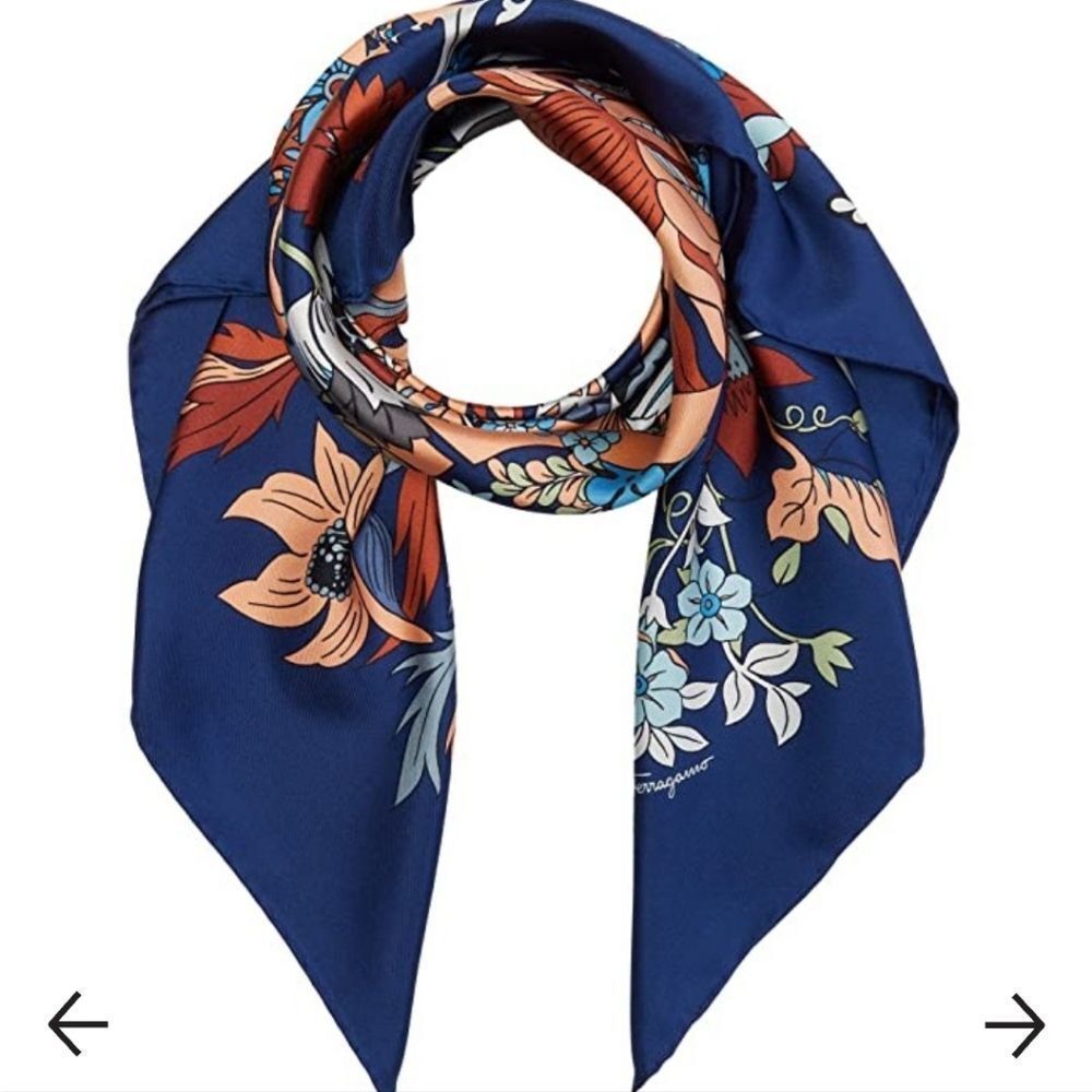 Salvatore Ferragamo Ganfiori Foulard scarf